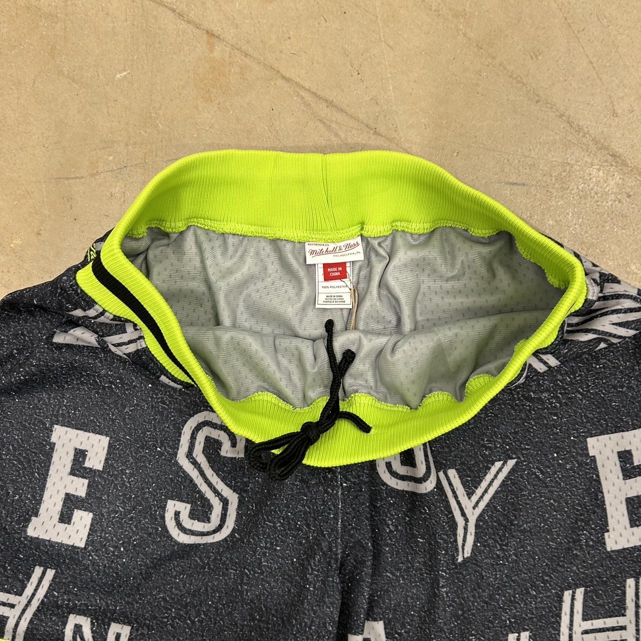 Mitchell & Ness x Hennessy Basketball Shorts – Size XL – Brand New With Tags – Drawstrings