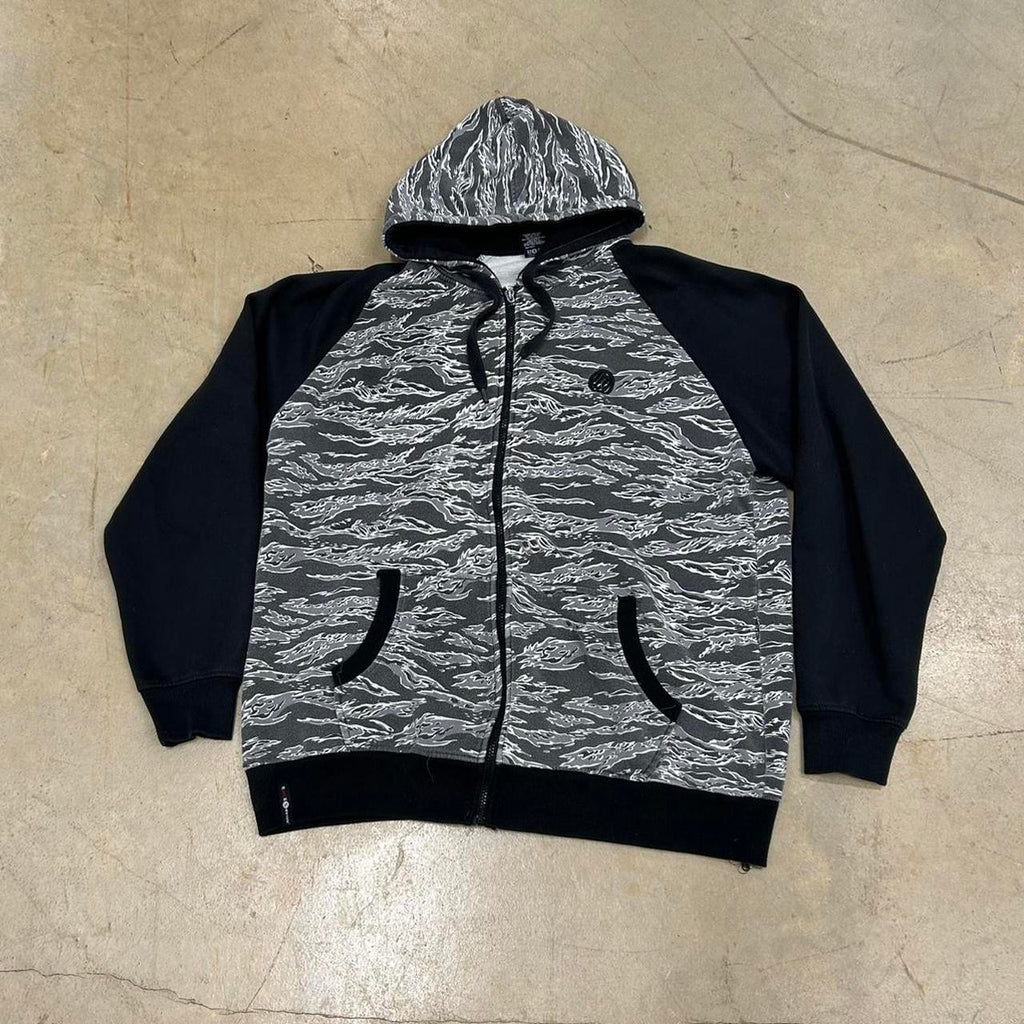 Enyce Black Camo Zip-Up Hoodie – Tagged 4X, Fits Like XL – Great Condition