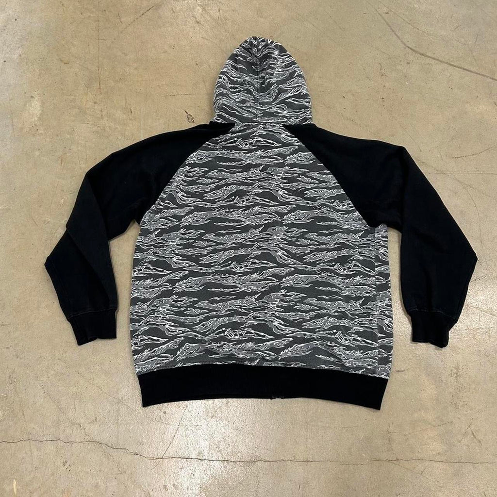 Enyce Black Camo Zip-Up Hoodie – Tagged 4X, Fits Like XL – Great Condition