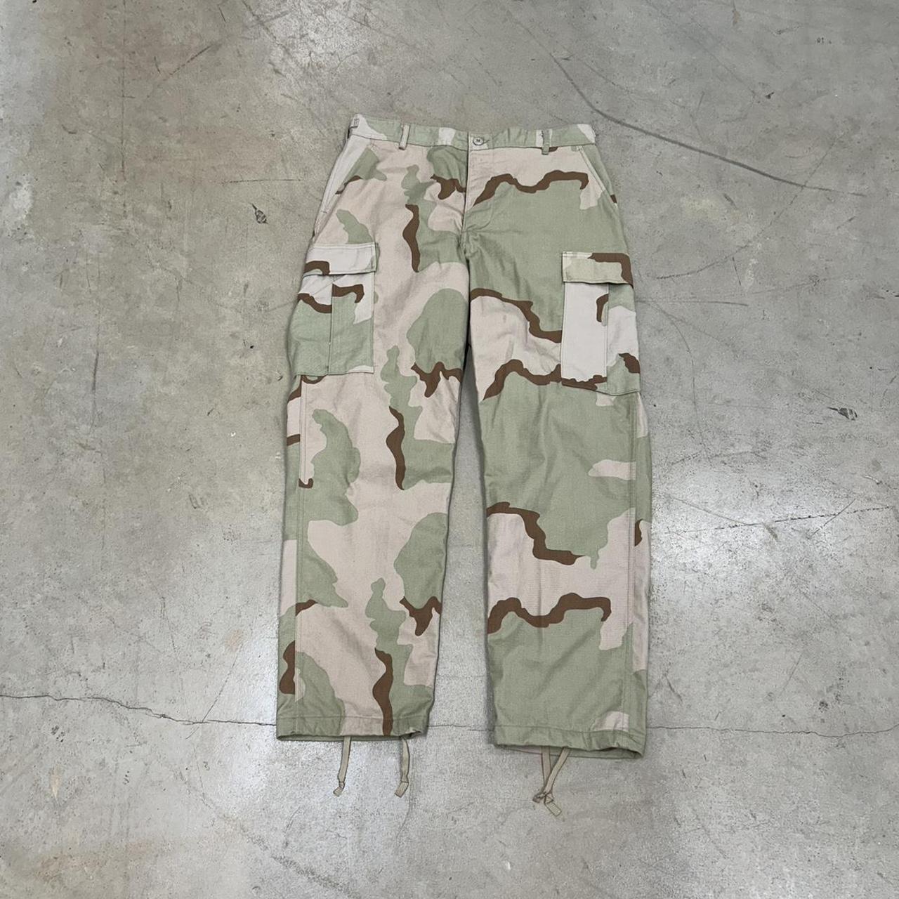 Vintage Army Khaki Camo Cargo Pants – Size M Short (32x29), Great Condition