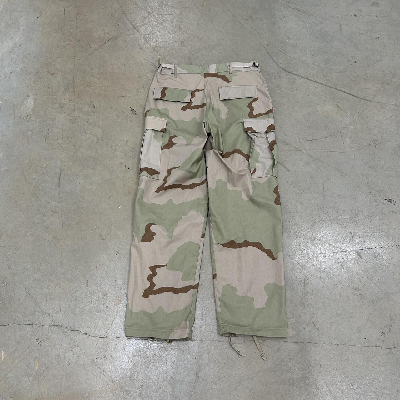 Vintage Army Khaki Camo Cargo Pants – Size M Short (32x29), Great Condition