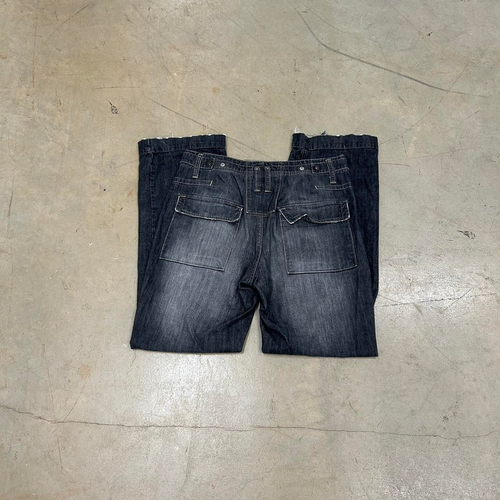 Black Gap Streetwear Jeans – Size 34x34, Good Condition, Small Hole and Stain Shown